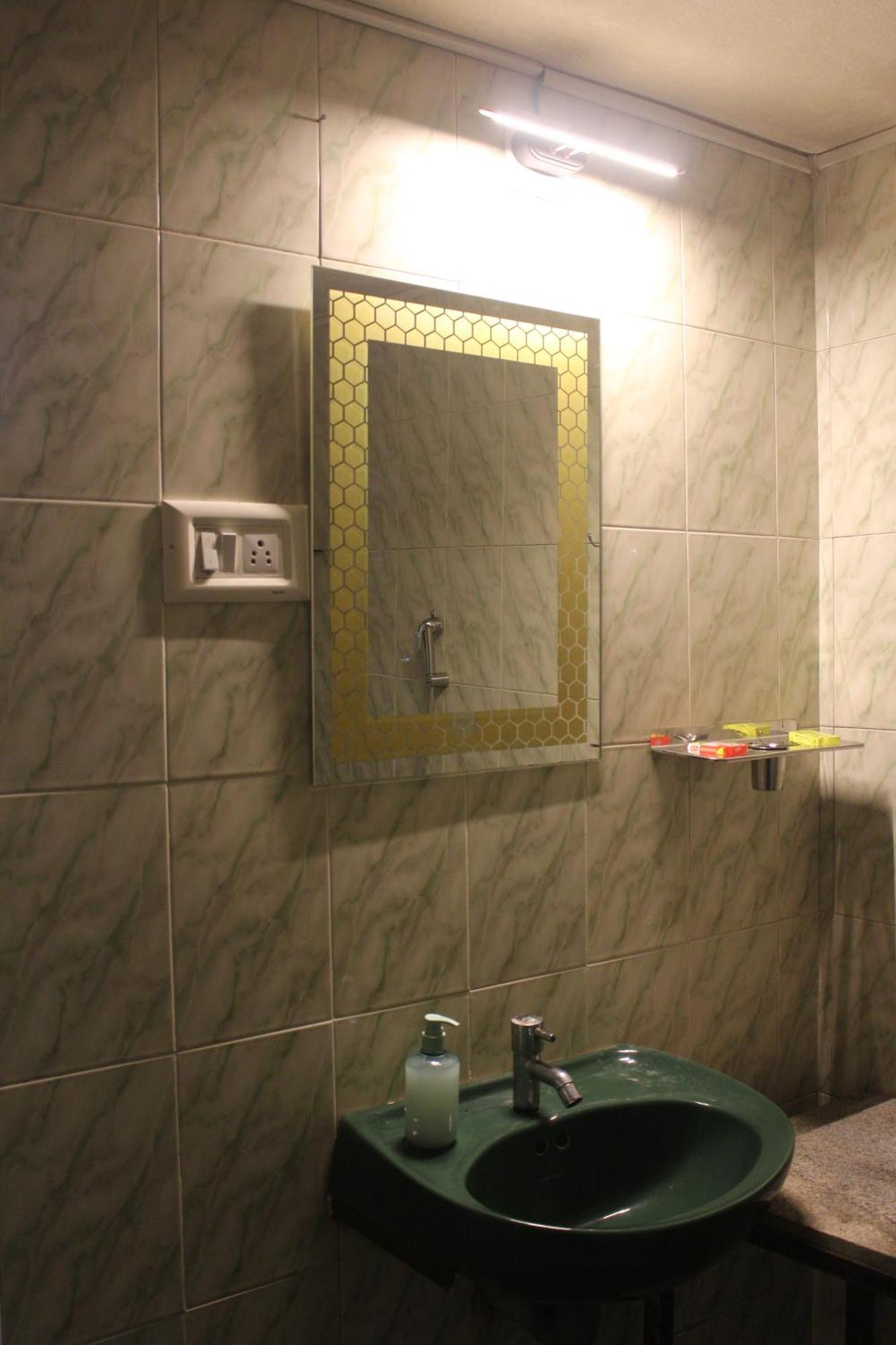 Tropical Villa Homestay Mangalore Exterior foto
